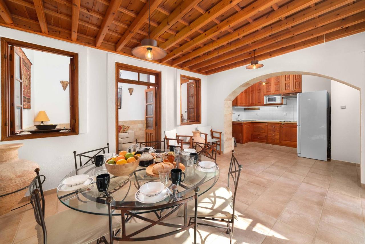 Villa Valasia With Acropolis View